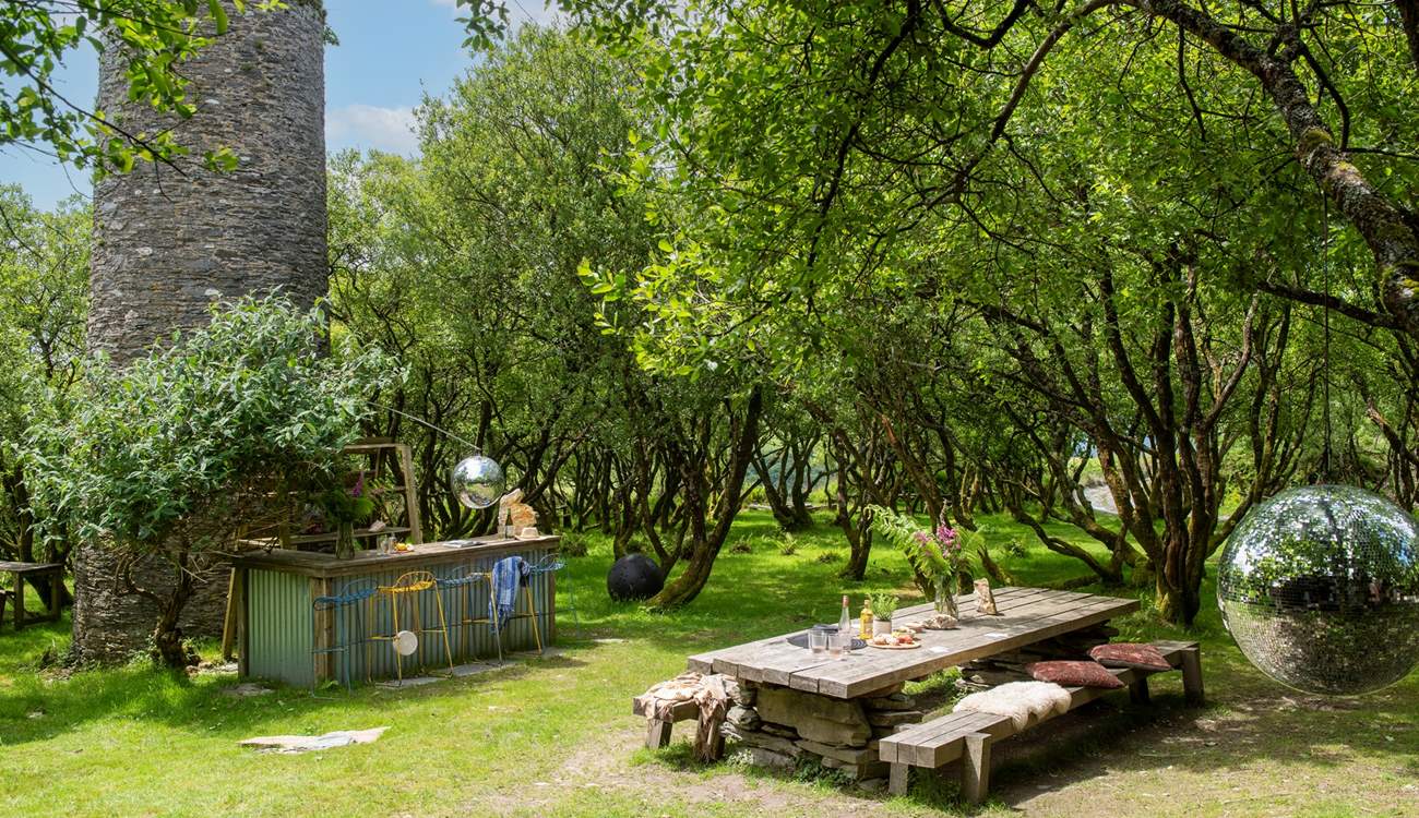 When the sun shines, we cannot imagine anywhere better to dine alfresco! 