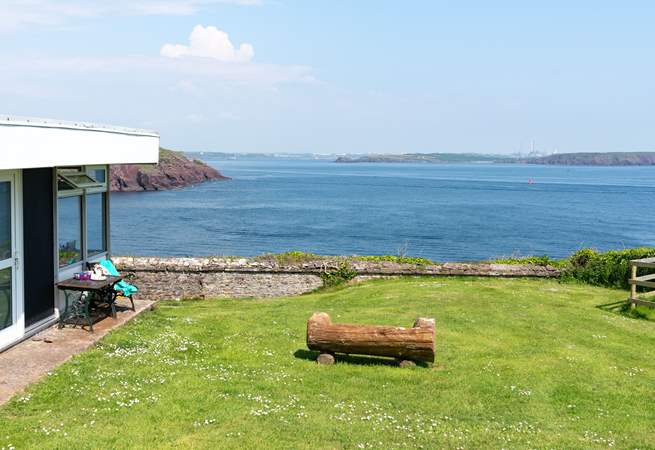 Haven High is surrounded by the never-ending sea and dramatic Pembrokeshire coastline. 