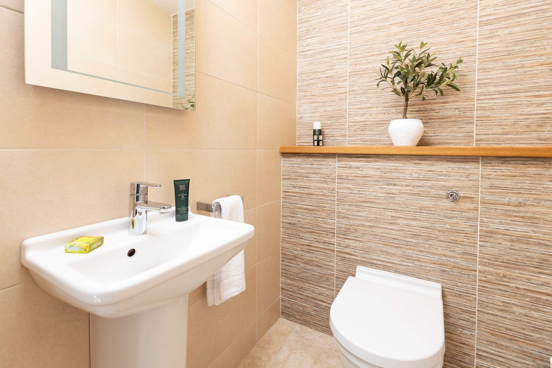 The handy cloakroom.