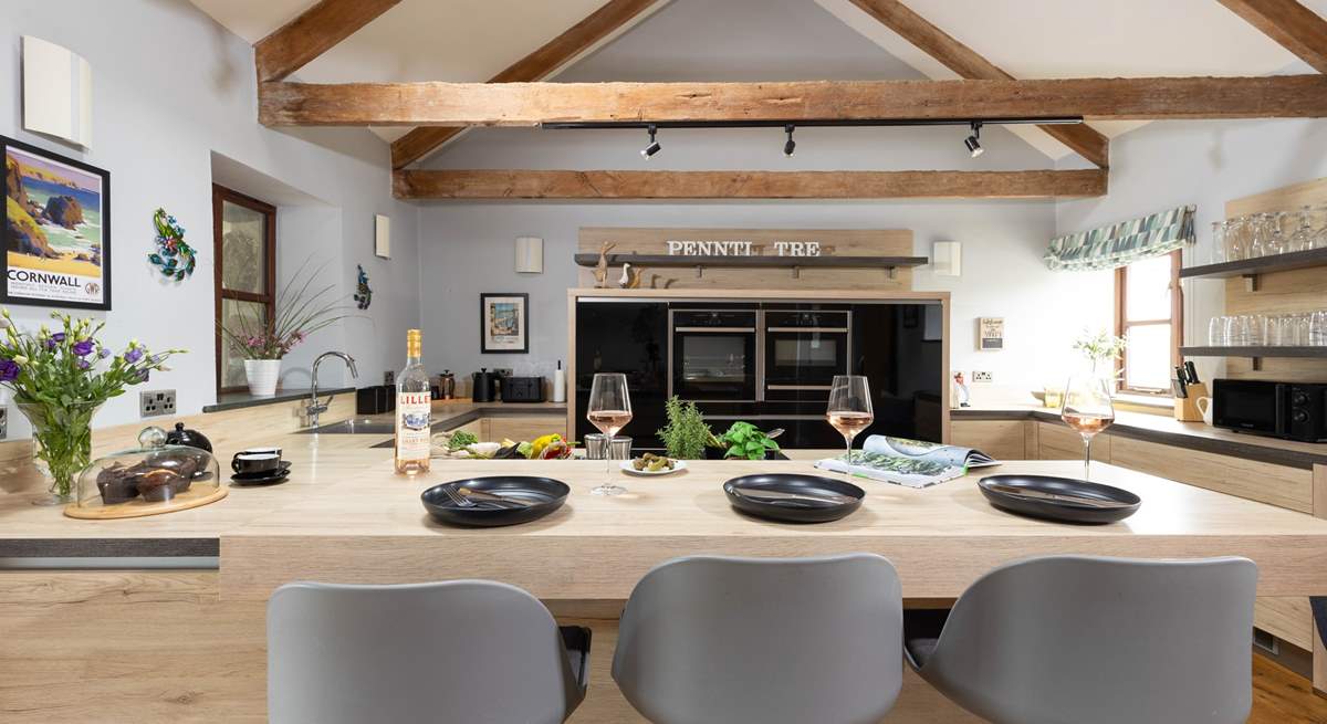 Gather round the breakfast bar and discuss the days adventures.