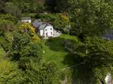Nestled on the banks of the river Fowey, Penfoye is one very special house.