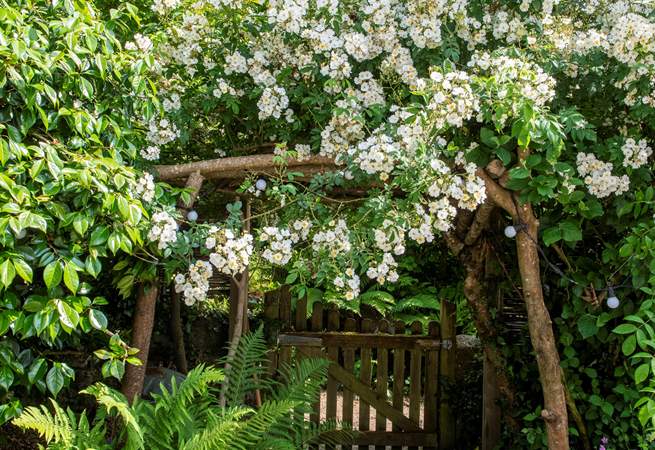 A public footpath leads from the garden gate, ideal for the ramblers amongst you.