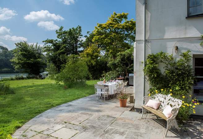 Al fresco dining is a must at Penfoye.