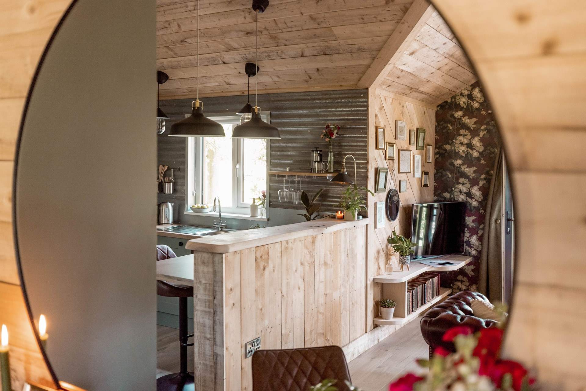 The eclectic interiors create the cosiest ambience. 