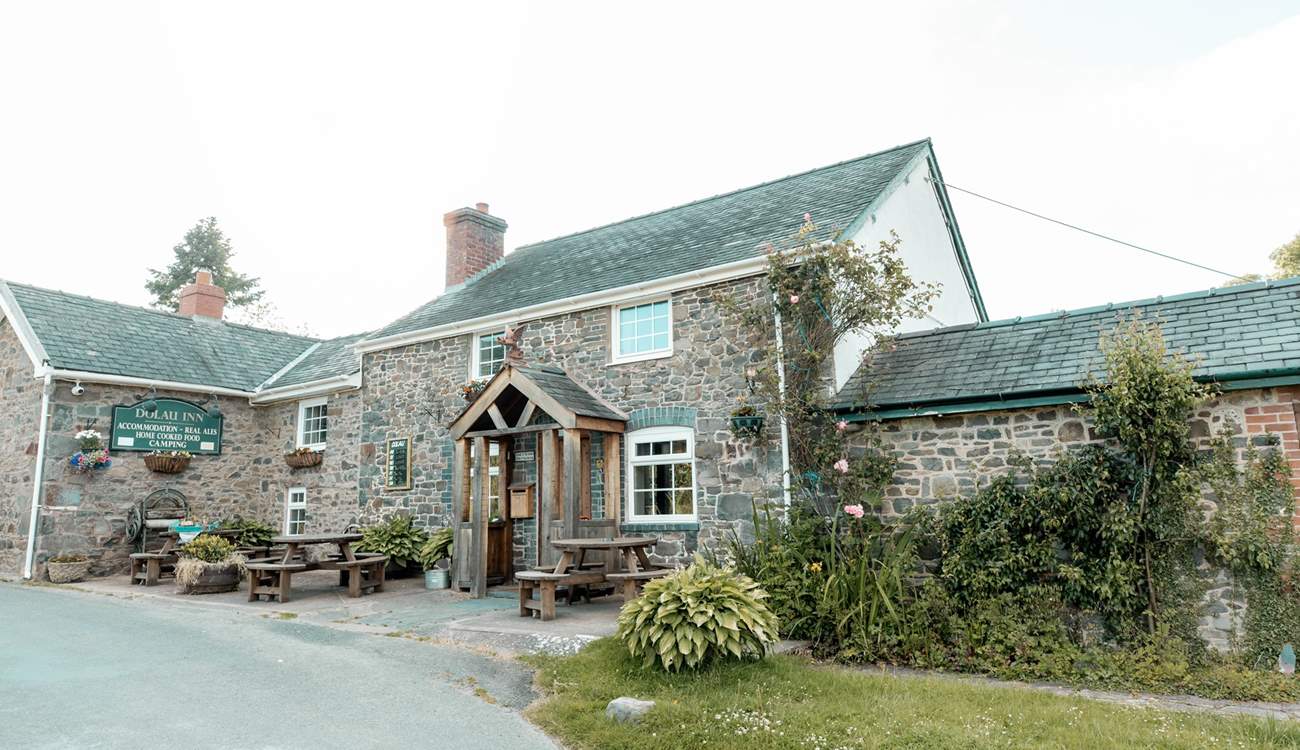 And if you fancy a night off cooking, head to the local pub the Dolau Inn for a delicious home-cooked meal. Please note this pub is cash only. 