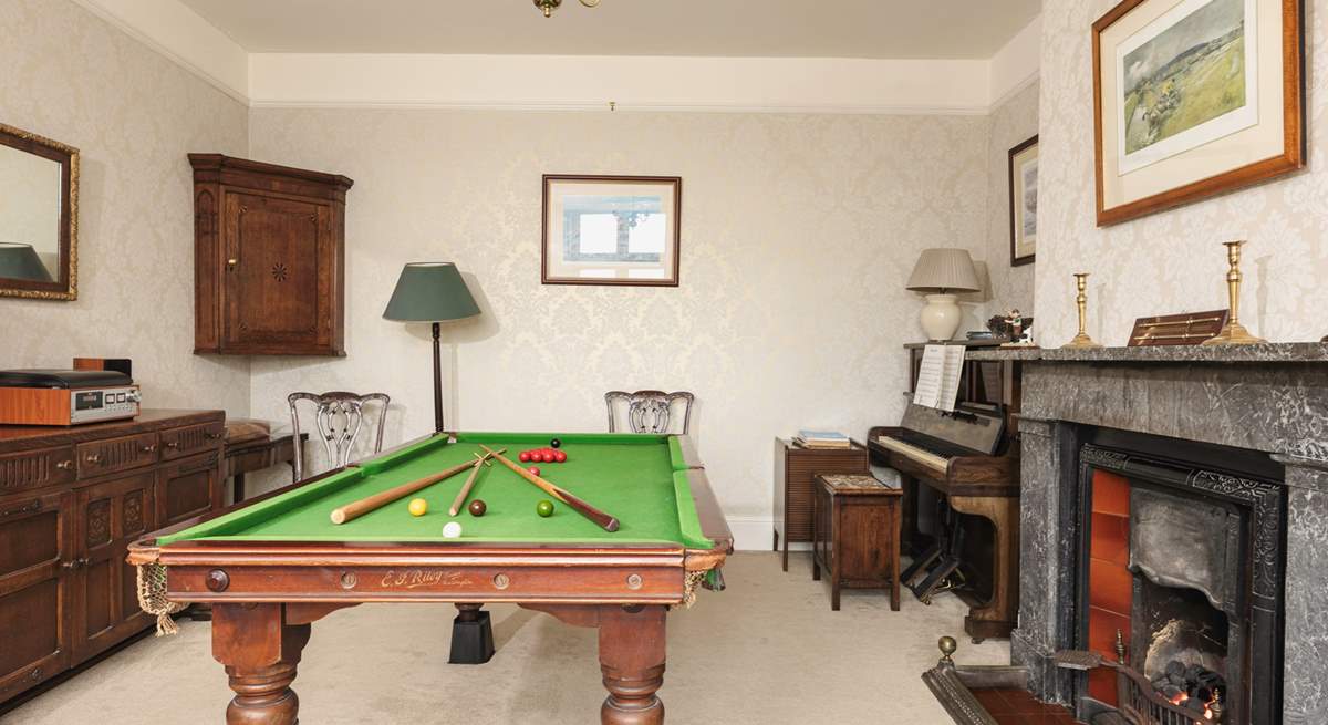 Challenge yourself to a game of snooker!