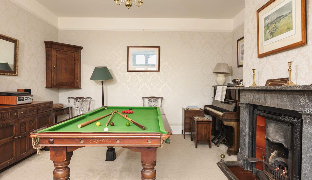 Challenge yourself to a game of snooker!