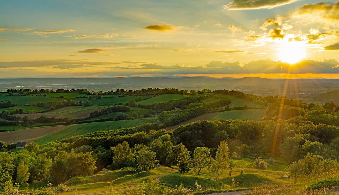 One of the delights of visiting the Cotswolds is exploring the different areas, each with its own identity, yet all with those defining Cotswold features: golden stone and rolling hills, the ‘wolds’.