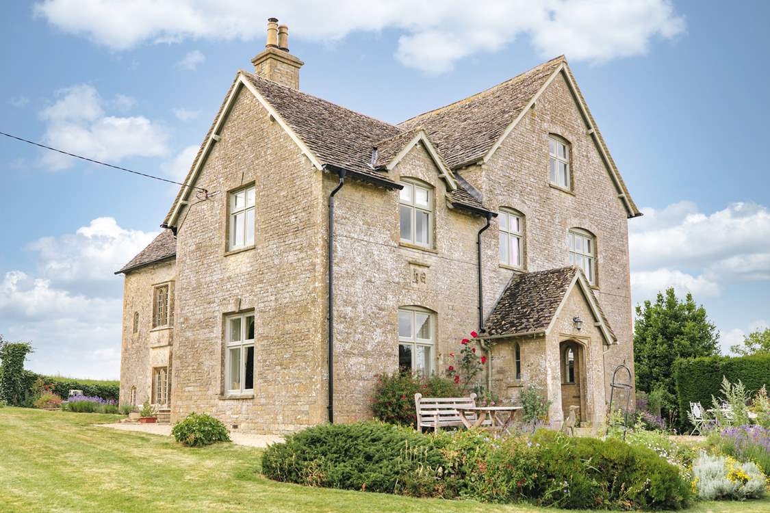 Welcome to King John's Palace, your holiday starts here!