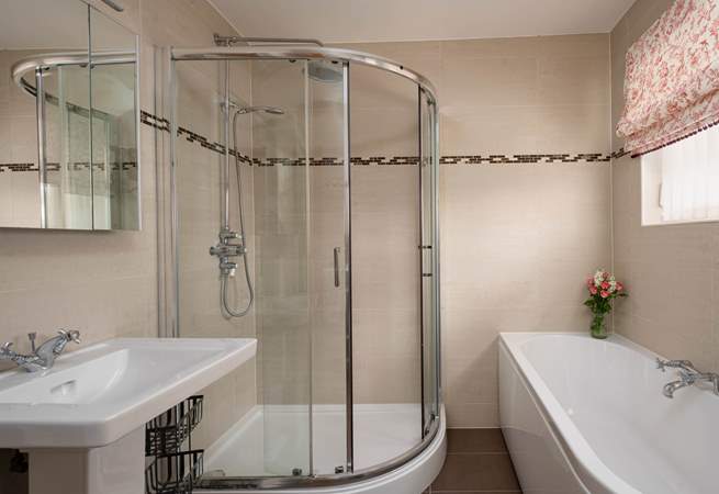 Family bathroom on the first floor. 