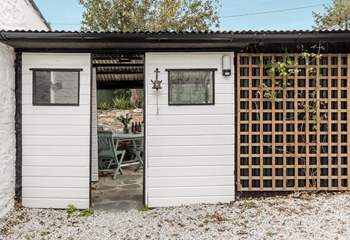 The sheltered dining-area provides an alternative option for dining outside.