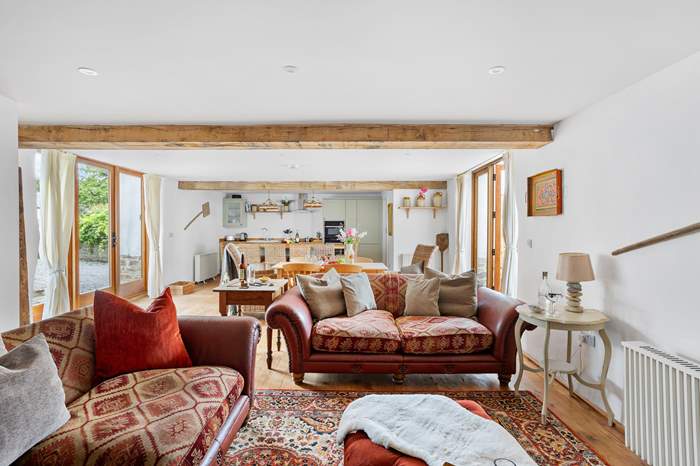 The Threshing Barn is a 3 bedroom, dog friendly holiday cottage near Okehampton, North Devon.