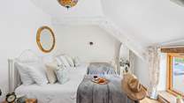 You will dream well in this pretty and relaxed room.