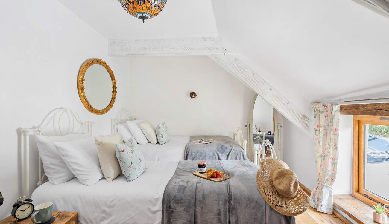 You will dream well in this pretty and relaxed room.