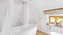 A soak in this bath will be a holiday treat.