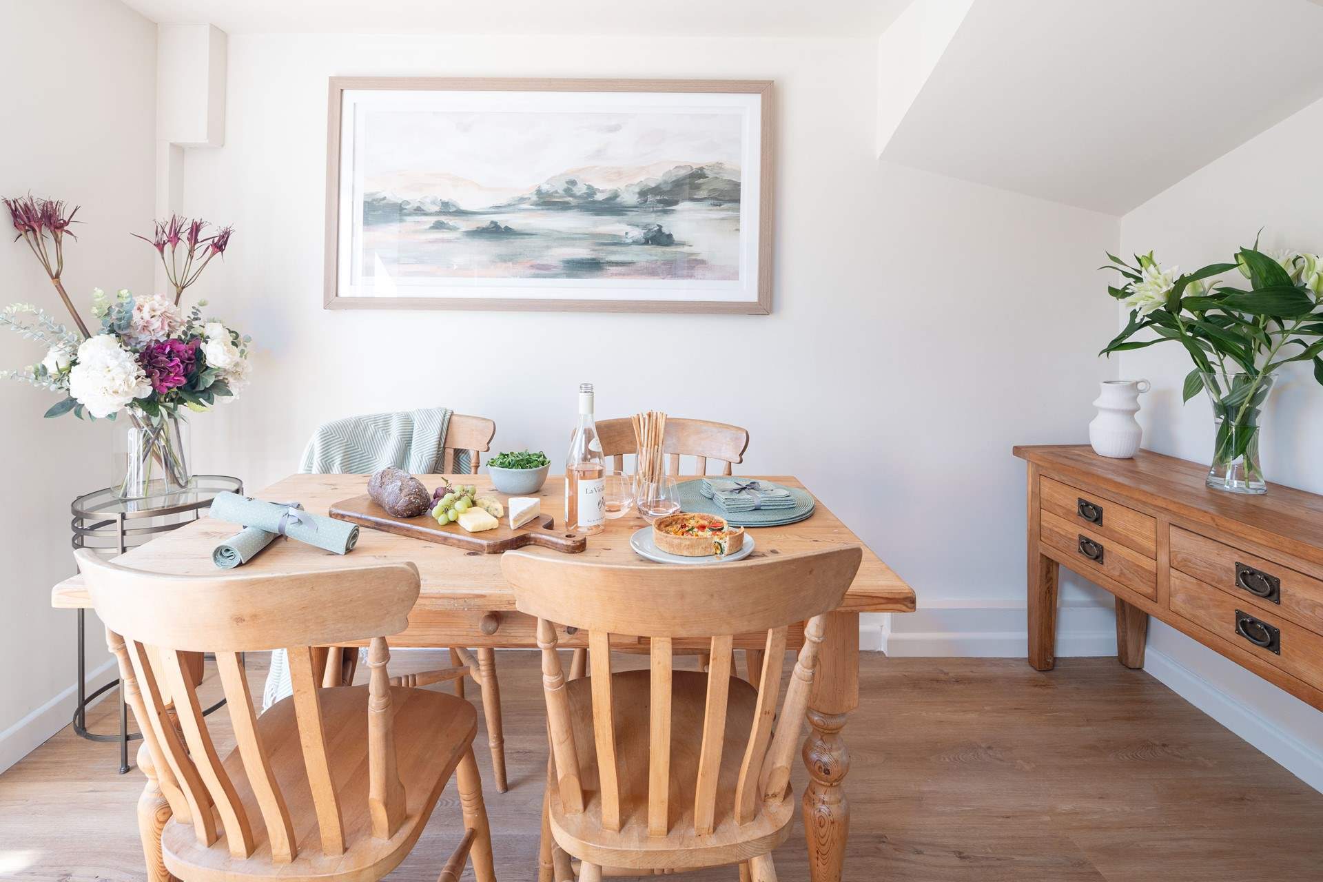 The kitchen has a lovely dining-area.