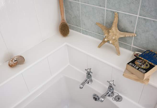 Take a relaxing soak in the beach and wash the sand from your toes.