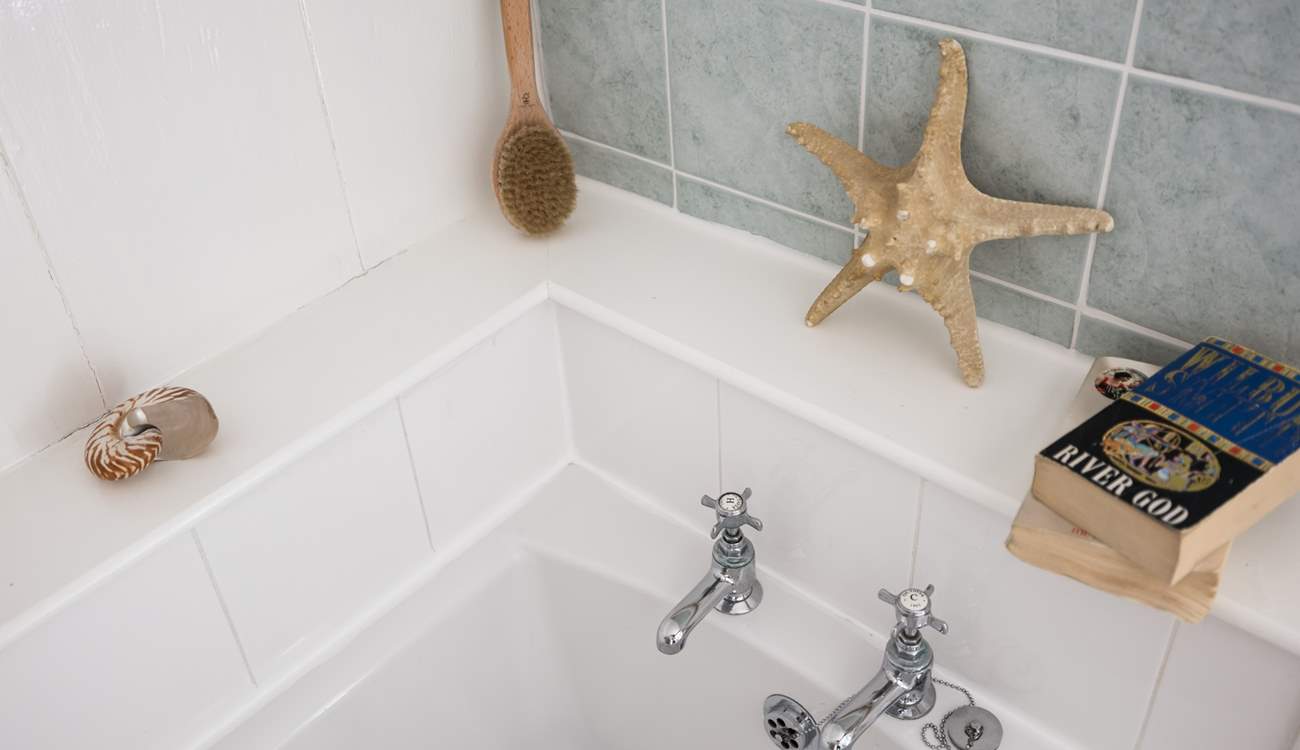 Take a relaxing soak in the beach and wash the sand from your toes.