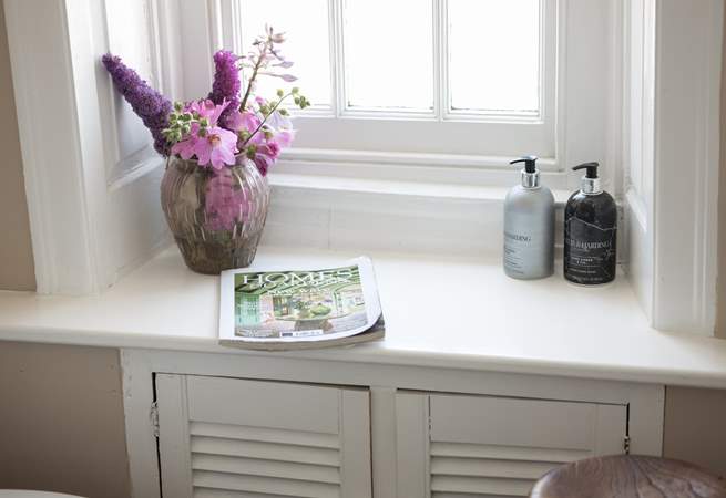 This room makes it a pleasure to get ready in the morning.