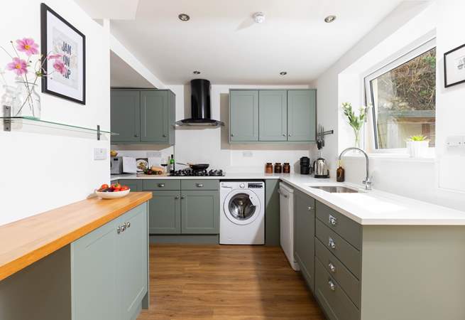 A kitchen that is equipped to the highest level so the chef of the family will be very happy.