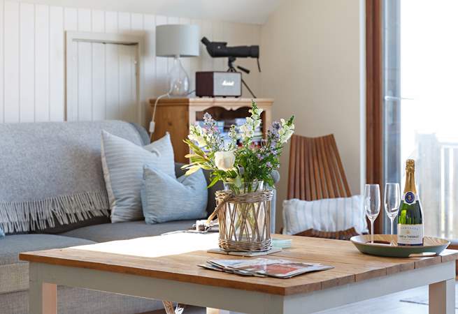 Dine on the first floor whilst watching the sailing boats or perhaps a seal!