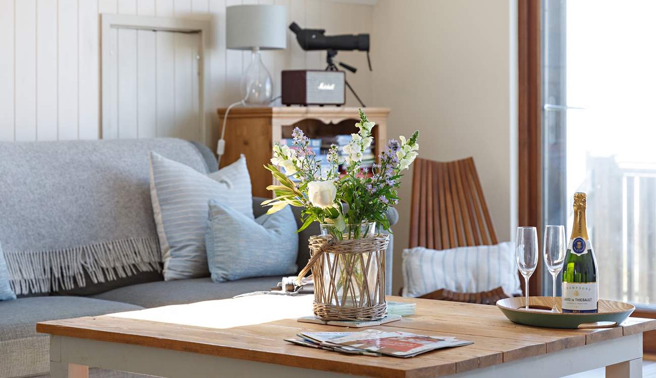 Dine on the first floor whilst watching the sailing boats or perhaps a seal!