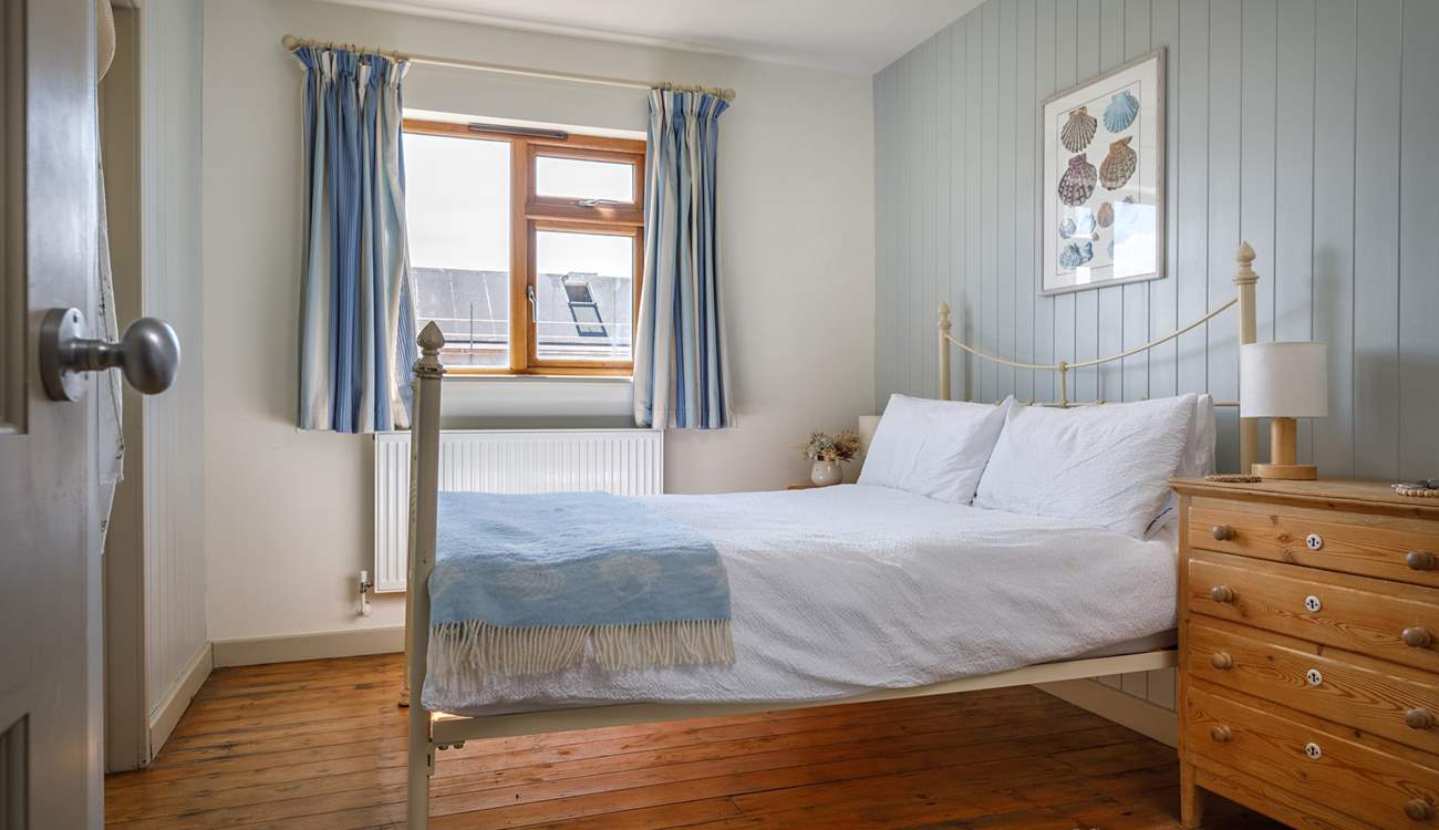 The ground floor double bedroom.