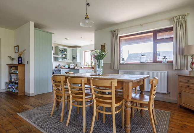 Dine in style with family and friends. 