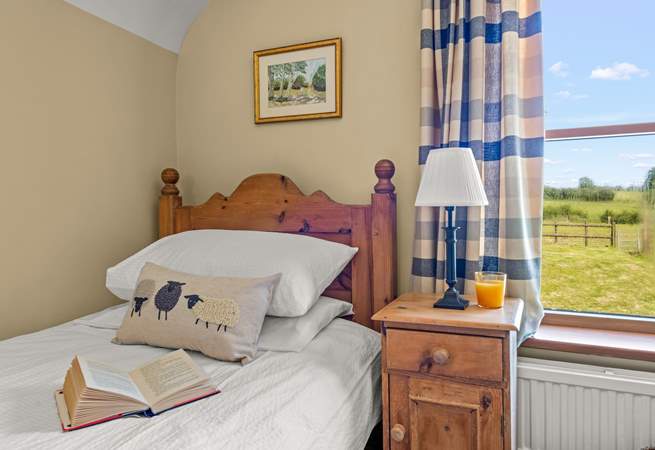 Super cosy bedroom 2.