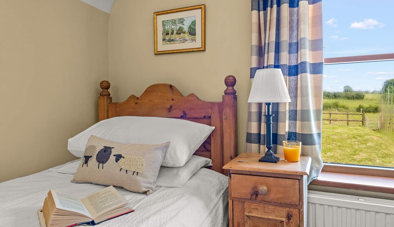 Super cosy bedroom 2.