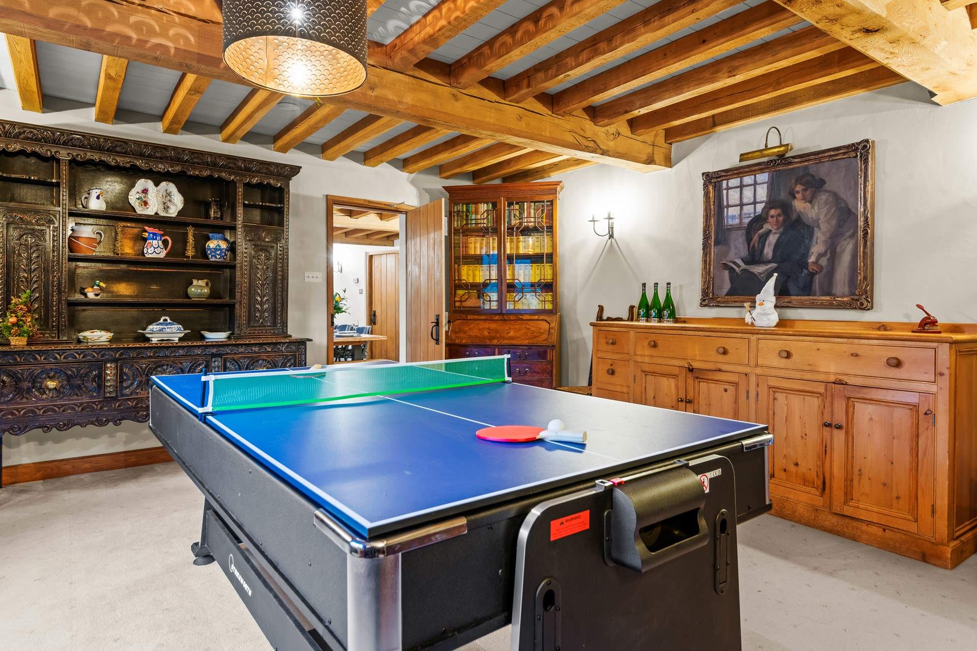 For those more energetic competitors, this table tennis table is perfect.