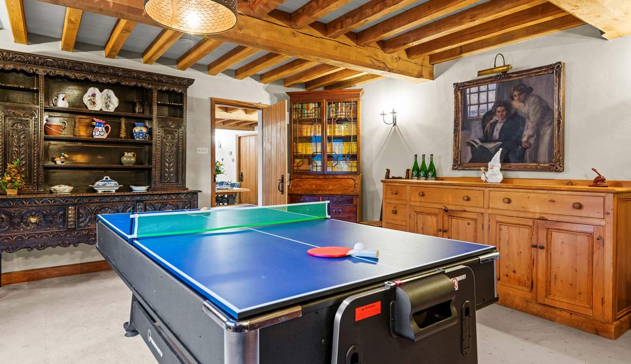 For those more energetic competitors, this table tennis table is perfect.