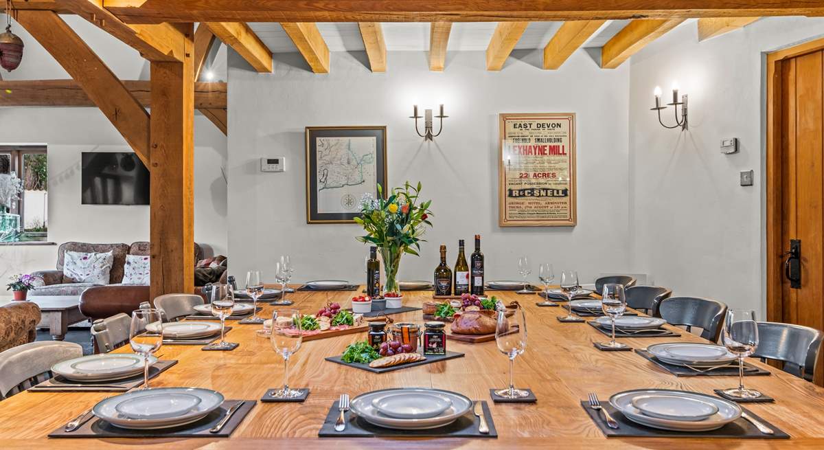 What a magnificent banqueting table.