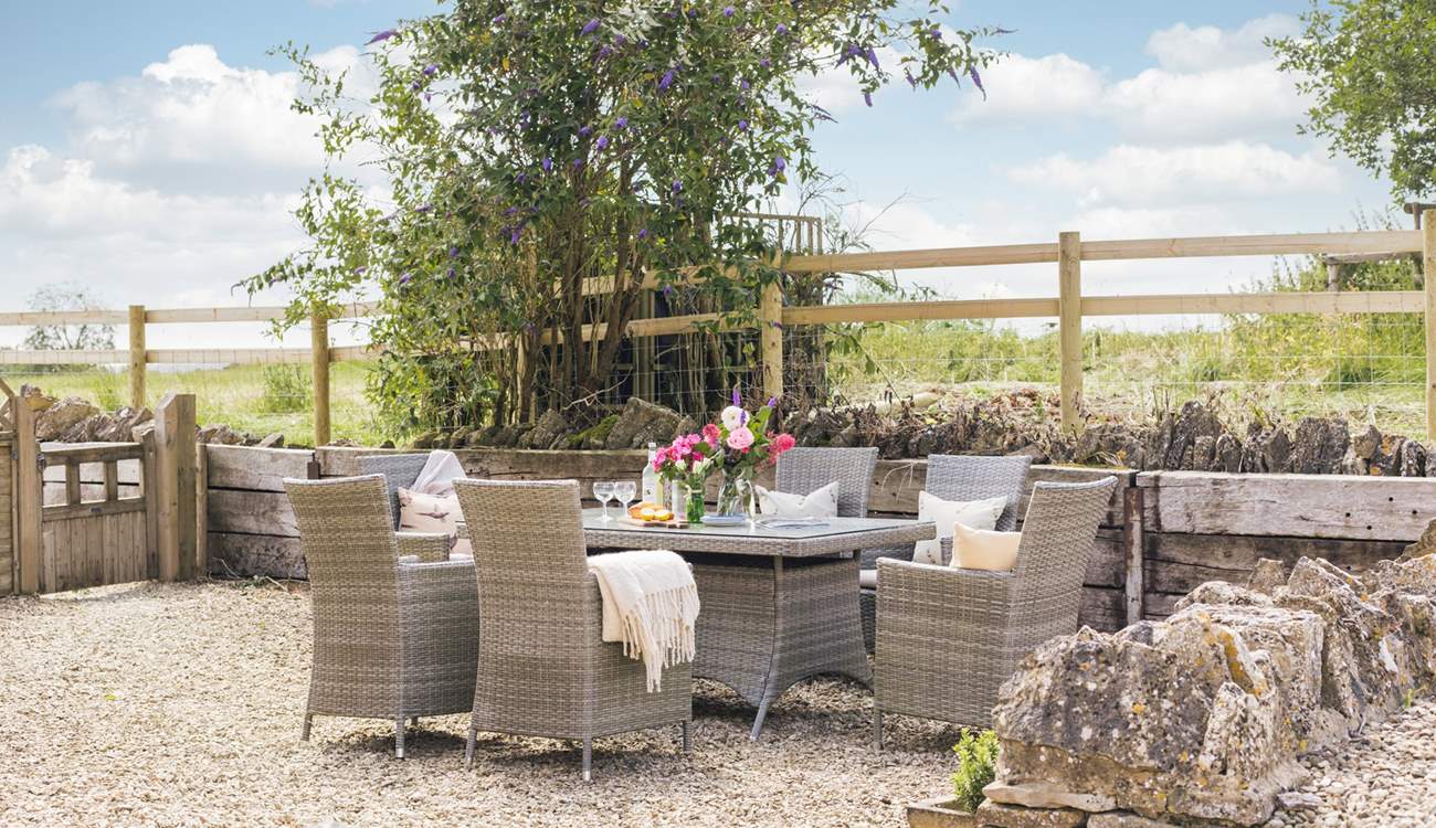 Unwind in the pretty garden surrounded by beautiful Cotswold countryside.