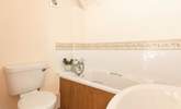 It benefits from an en suite bathroom - Thumbnail Image