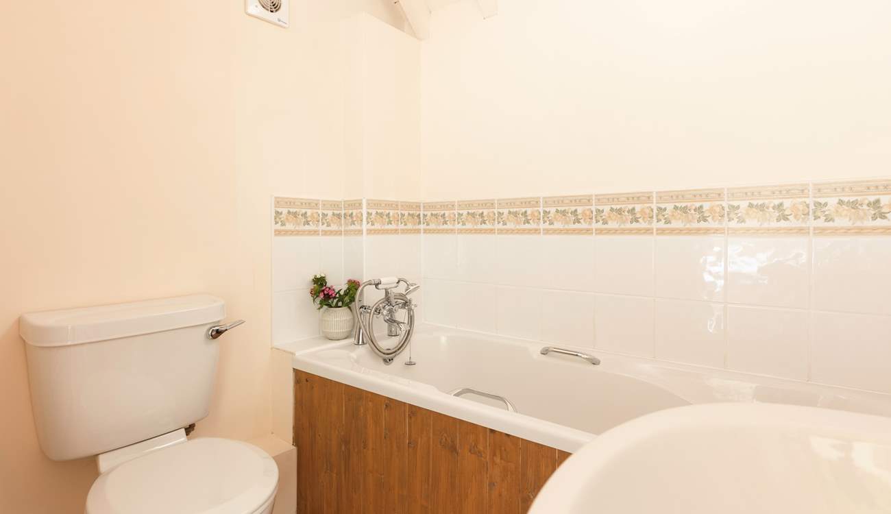 It benefits from an en suite bathroom