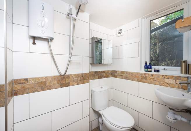 A simple wet-room to wash away your day.