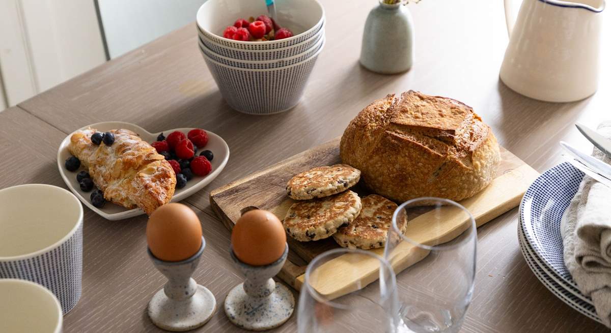 Gather everyone around the breakfast table to plan a day of adventures. 