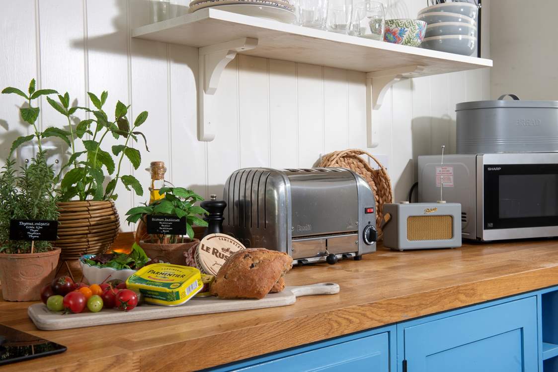 A charming sweet kitchen to rustle up a hearty meal.