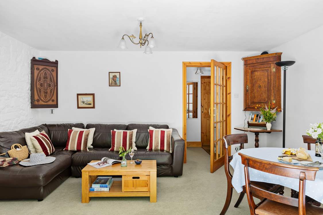 The open plan space is ideal to gather everyone together.