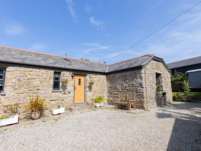 Hay Barn, Sleeps 4 in Penzance