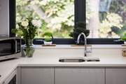 The clean lines make it a pleasure to work in this kitchen.
