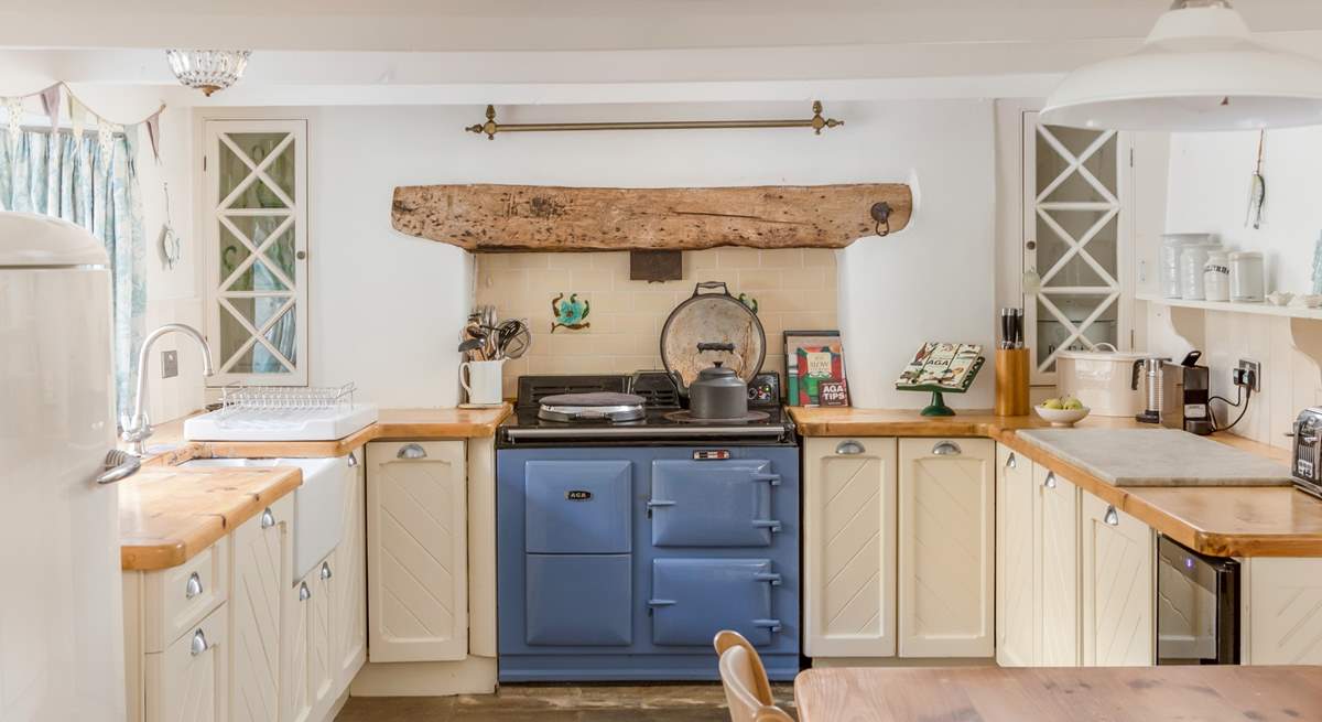 The kitchen has an electric Aga for cooking those yummy holiday meals. 