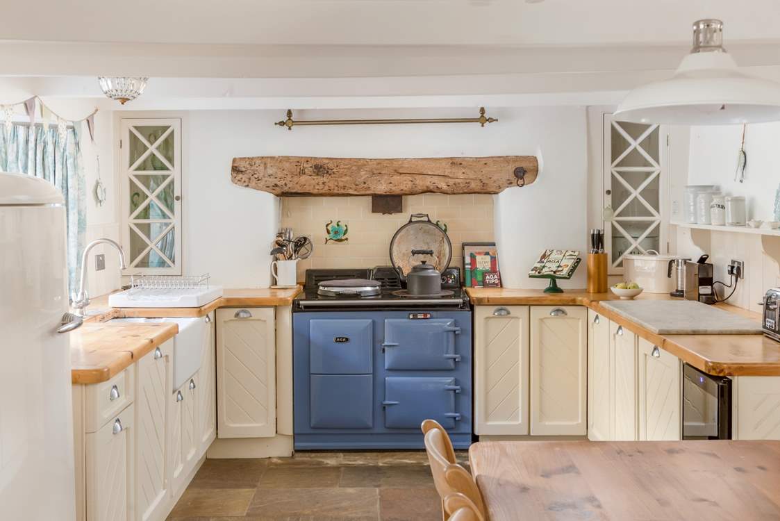 The kitchen has an electric Aga for cooking those yummy holiday meals.