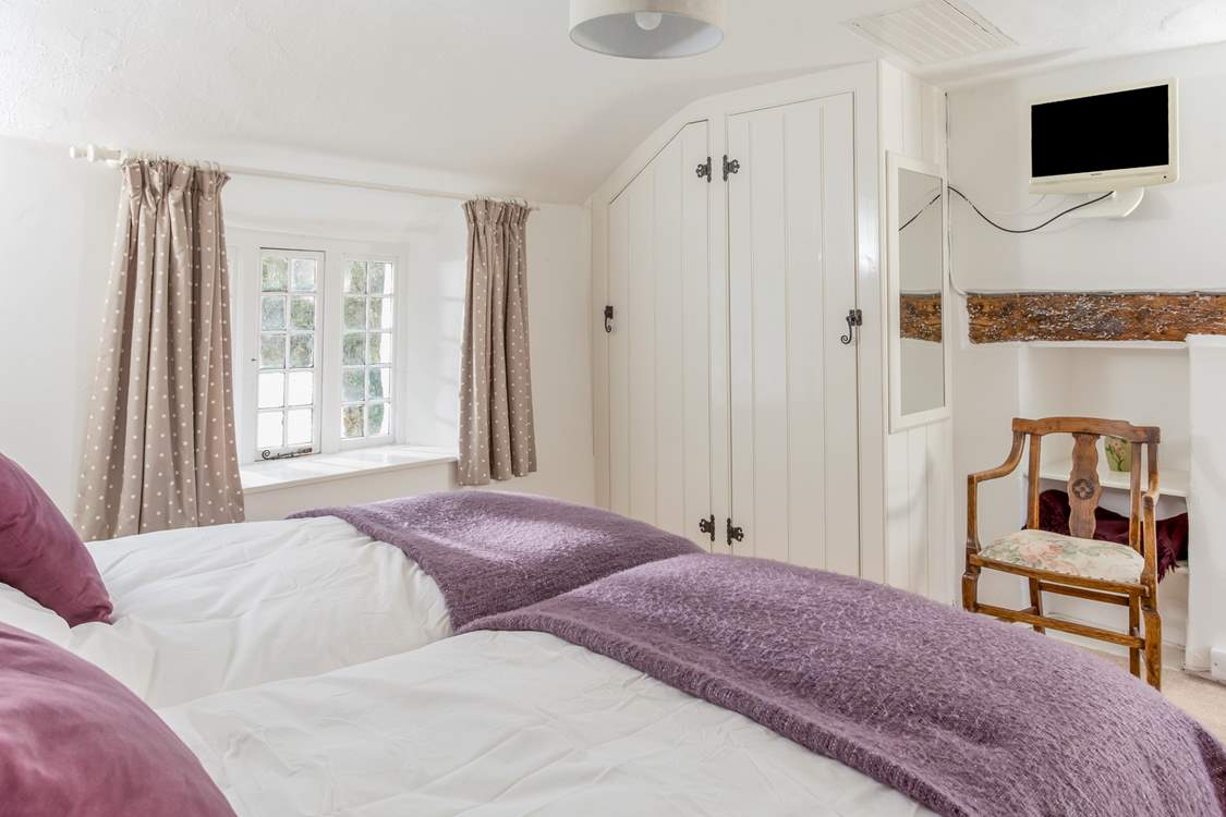 This bedroom has 'zip and link' beds to give flexibility to your party (bedroom 3).
