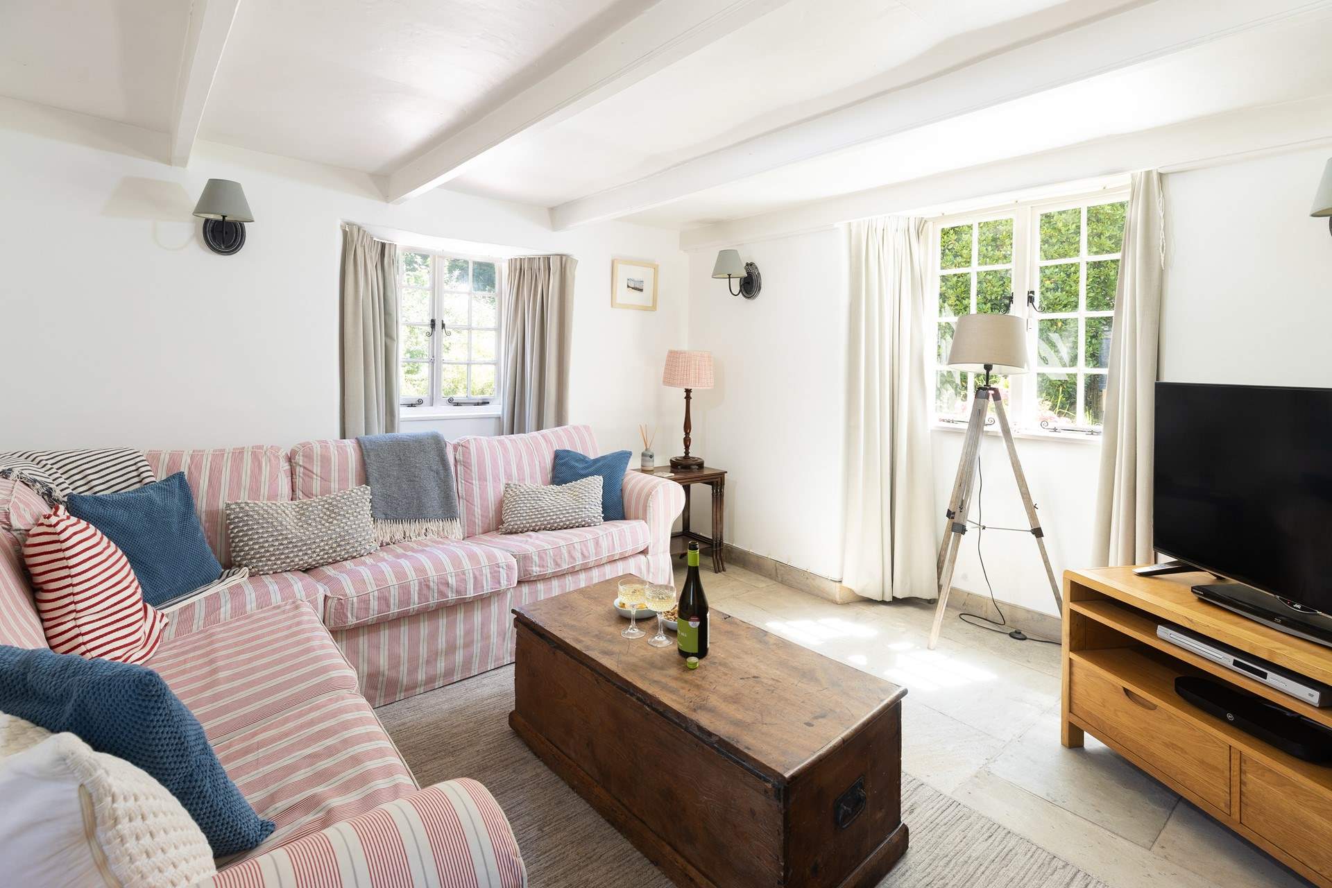 The second sitting room is such a lovely spot to relax in front of a good film. 