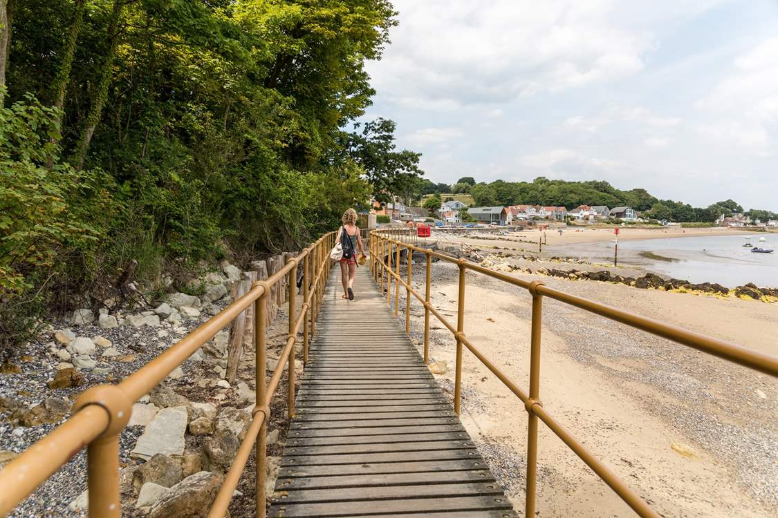 Take the boardwalk between Priory Bay and Seagrove Bay.