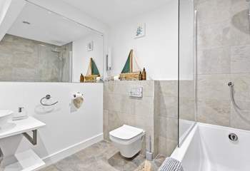 The main bathroom is very stylish.