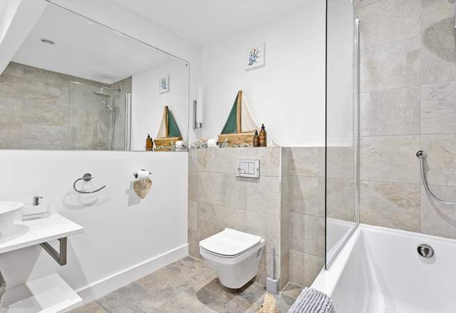The main bathroom is very stylish.