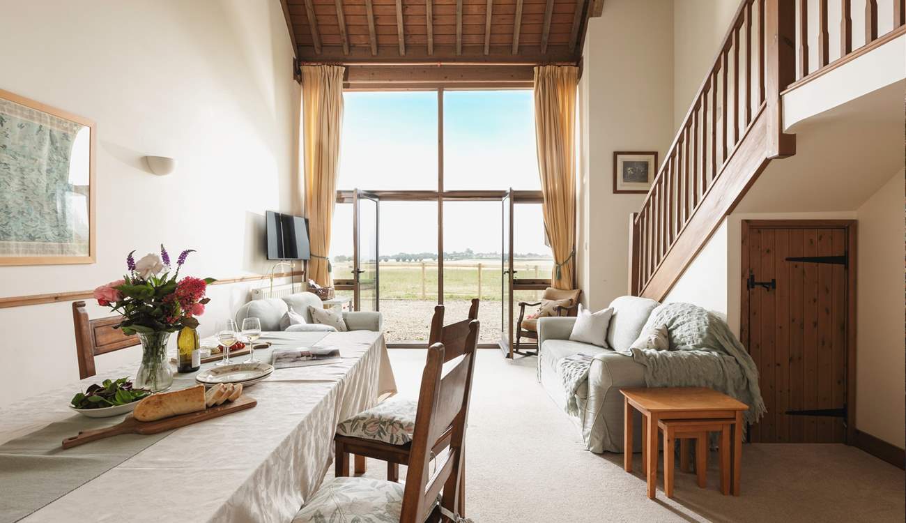 The spacious sitting/dining-room.